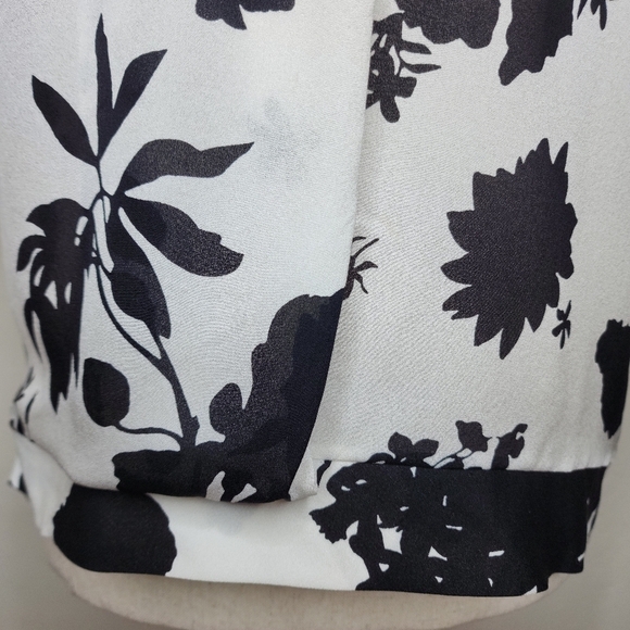A.L.C Black and White Drape Front Short Sleeve Silk Blouse Size 10 - Picture 4 of 12